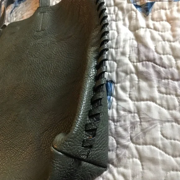 ASHTON TOTE BAG olive color - Picture 5 of 12